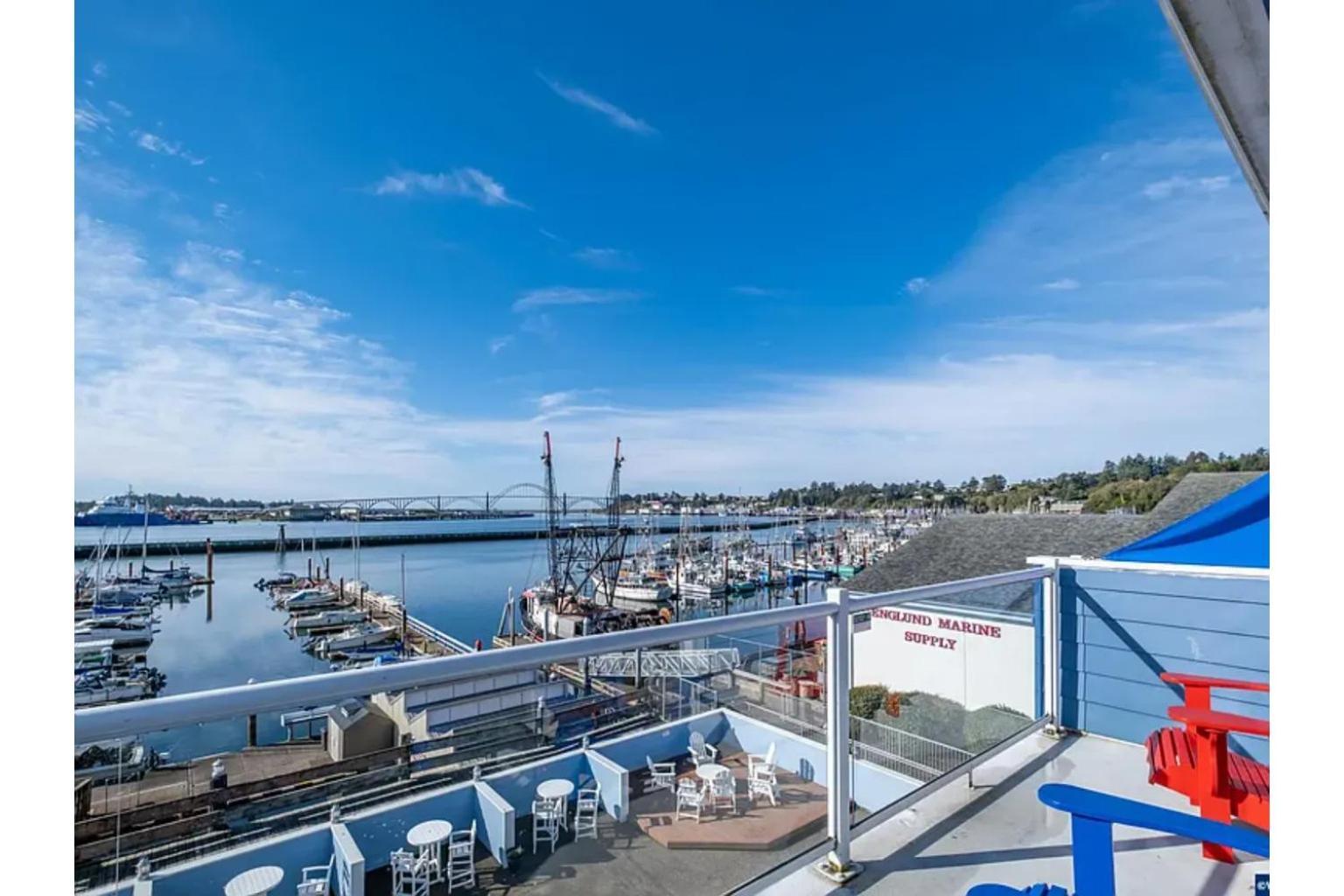 The Landing At Newport Condominium Hotel Exterior foto